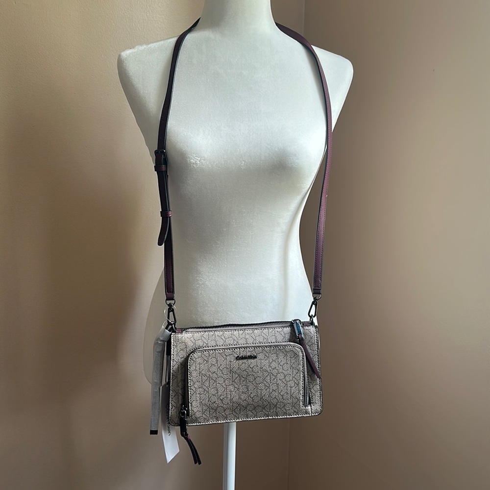 New with tags ! Calvin Klein crossbody bag 💼